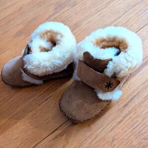L.L.Bean Wicked Good Toddler Slippers 5-6